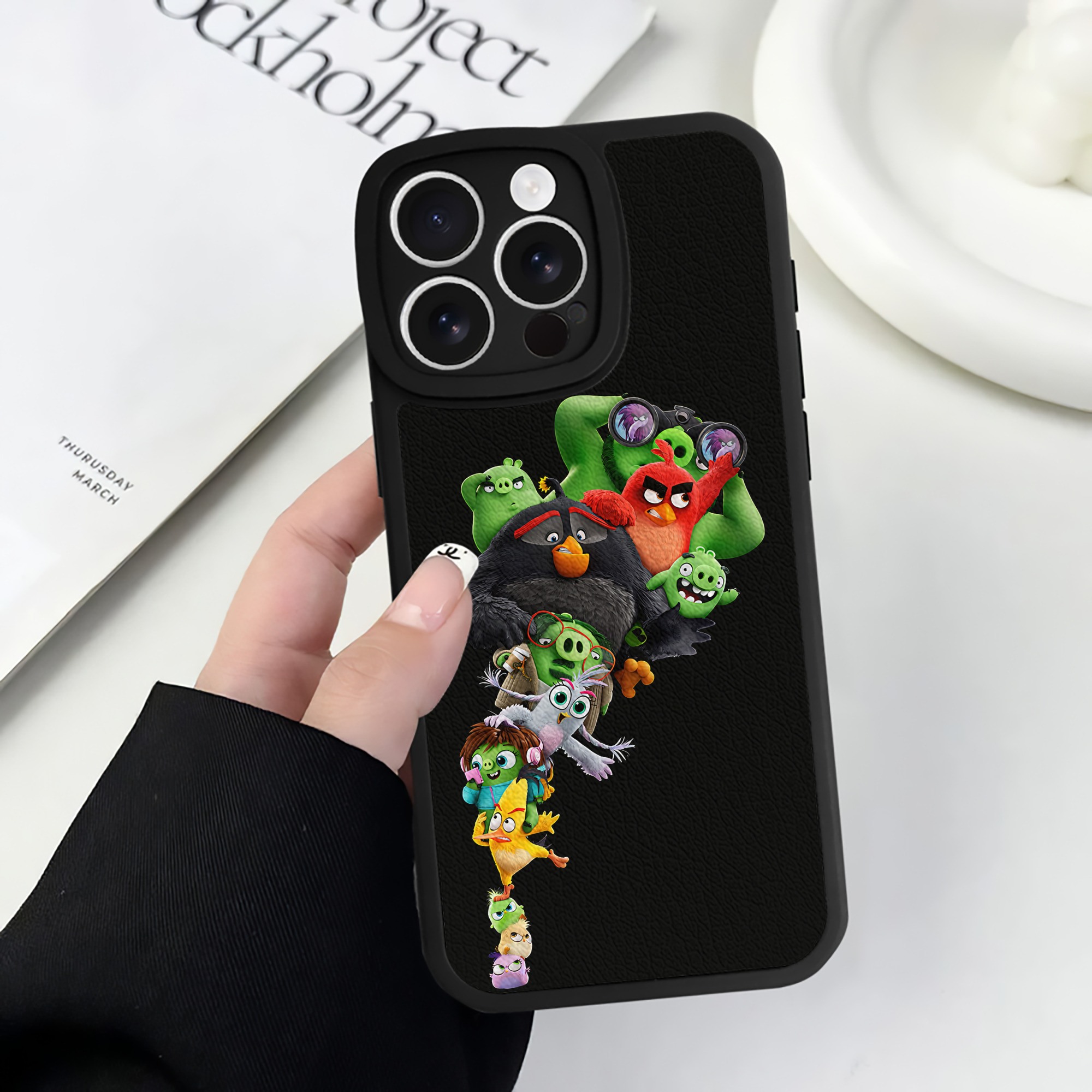 （画像用） Angry Birds アングリーバード 【iPhone 16シリーズ対応】シリコンスマホケース（レザー調） 材質：シリコン